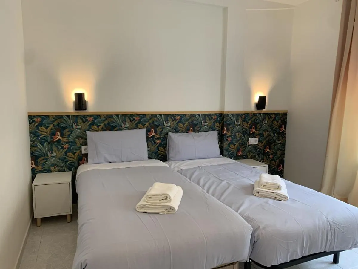 Apartamento Junto A Estacion Ave - 3 Dormitorios Granada Spain